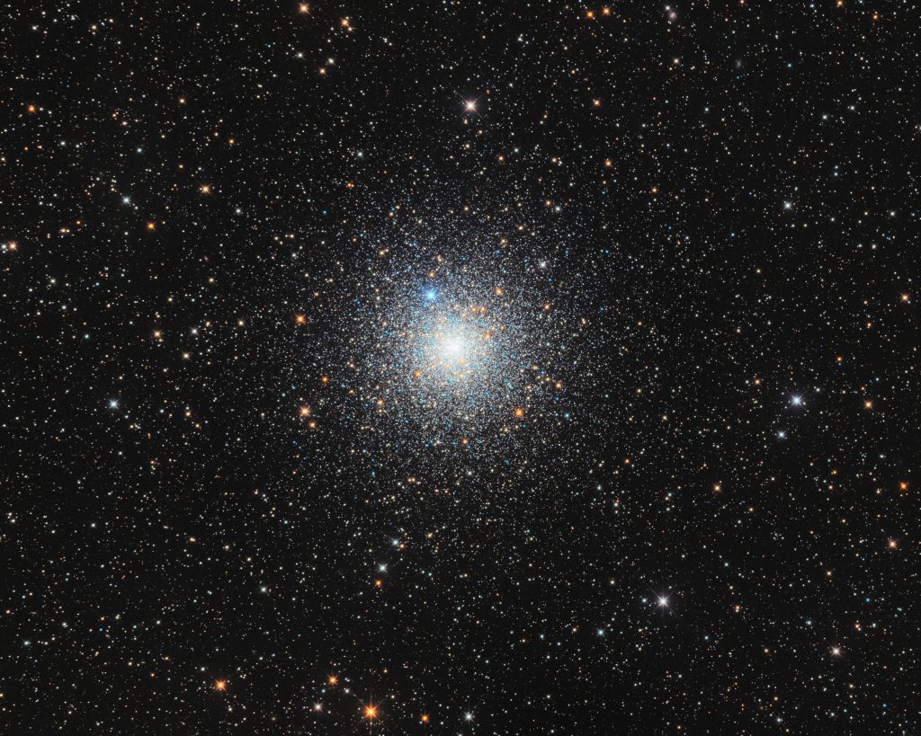 NGC6752 and its blue straggles